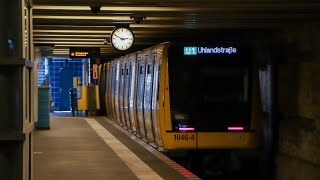 UBahn Berlin  Bahnverkehr am UBahnhof Uhlandstraße [upl. by Neztnaj]