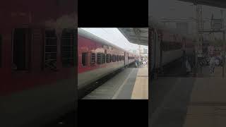 12926Paschim SF Expresss ASRMMCT Crossing at Mira Road Station train trending railfanning [upl. by Anej]