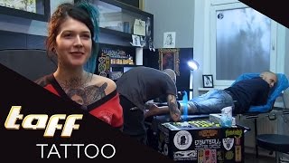 DIY TATTOO COVER UP Weg mit dem unliebsamen Tattoo mit VICTORIA VAN VIOLENCE  taff Tattoo [upl. by Elaval794]