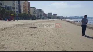 Report TV  Durrësi sot shumë ndryshe nga e diela plazhi i boshatisur nga qytetarët [upl. by Reine335]