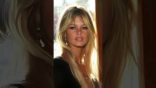 Brigitte Bardot dévastée  sa villa à SaintTropez détruite [upl. by Atteval]