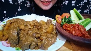 ASMR EATING SPICY CHICKEN LIVER AND GIZZARD CURRY WHITE RICE  KARI ATI AMPELA SAMBAL TERASI [upl. by Enyt298]