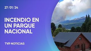 Combaten un enorme incendio forestal en Los Alerces [upl. by Gnuj203]