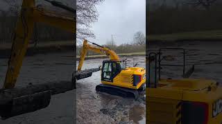 JCB 140  praca w stawie hodowlanym [upl. by Falk]