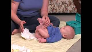 Tips for Changing Diapers of a Newborn Baby [upl. by Vinay]