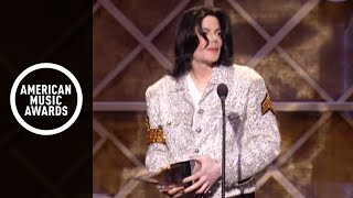 Michael Jackson Receives Artist of the Century Award I AMAs 2002 [upl. by Arbua]