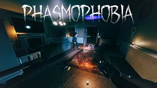 Entertaining PhasmoPhobia with the Interns  1440p Gameplay [upl. by Aratahc]