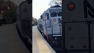 Njtransit gp40ph 4219 pushing back to ac departs absecon station 4219 njtransit [upl. by Disraeli]