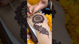 Goll tikka design 2024 hassanmehndiexpert mehndi hennadesign henna hennaart [upl. by Stacee787]