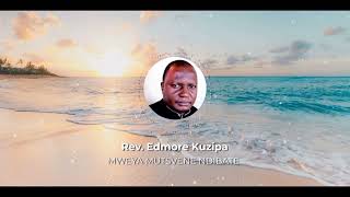 Rev E Kuzipa  Mweya Mutsvene Ndibate Official Lyric Video [upl. by Edy]