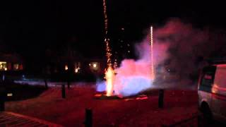 Vuurwerk Flowerbed  Waanzinnige vuurwerkpot van 100kg  Fantastic Firework show 20132014 HD [upl. by Ennaharas]