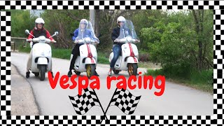 Vespa GTS 300 HPE VS Vespa Racing sixties 300 hpe Polini variator competition Race between Vespas [upl. by Steffen113]