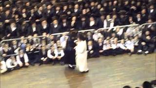 satmar and spinka wedding 6312 part 3 [upl. by Enylecoj]