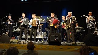 Roberto MILESI 70 ans Soisy sous Montmorency oct 2017 et ses amis accordéonistes sur scène [upl. by Herwick]