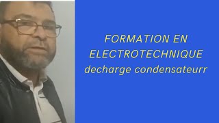 Video N° 415 Equation differentielle de decharge condensateur [upl. by Fuhrman]