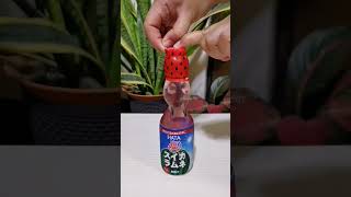 How To Get Marble Out of Ramune soda bottle Hata brand [upl. by Mord133]