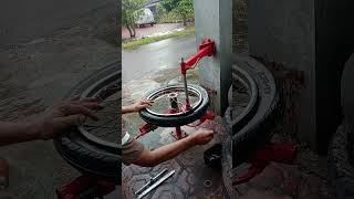 TYRE CHANGER MANUAL TYPE MT00  Alat Ganti Ban Sederhana shorts [upl. by Llenehs]