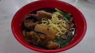 Bidor Perak Pun Chun 品珍酒楼 Herbal Duck Wan Tan Noodles and Wu Kok Fried Taro filled with Char Siew [upl. by Aitetel752]