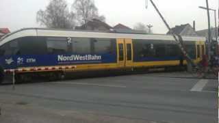 SenneBahn an defektem Bahnübergang NordWestBahn [upl. by Rigdon]