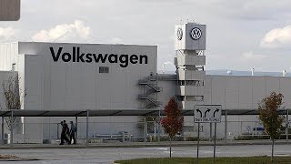 quotDieselgatequot vendite VW in frenata a febbraio Esuberi allorizzonte  economy [upl. by Baily]