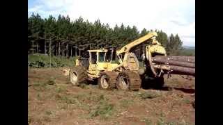 Skidder Tigercat 635D [upl. by Gratiana]