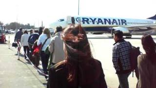 Ryanair Boarding on a lovely sunny day in Weeze [upl. by Corry539]