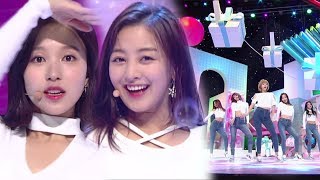 《Comeback Special》 TWICE트와이스  Heart Shaker 인기가요 Inkigayo 20171217 [upl. by Haldane405]