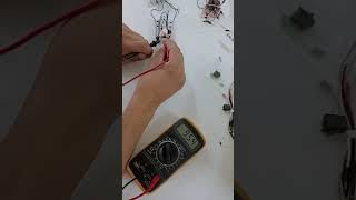 Rectificador de onda completa Puente de diodos Con capacitor [upl. by Anilas]