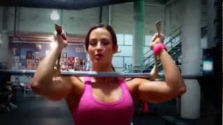 Front squats  three ways to hold the bar [upl. by Anah510]