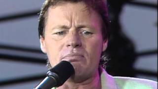 Delbert McClinton  Standing On Shaky Ground Live at Farm Aid 1985 [upl. by Reba525]