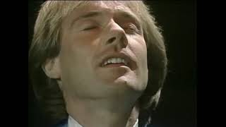 Richard Clayderman  Lettre à Ma Mère Official Video [upl. by Alliuqaj]