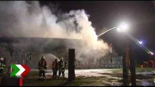 Feuer auf Zeche Zollverein in Essen  quotHaus auf Zeitquot ein Raub der Flammen [upl. by Rosse]