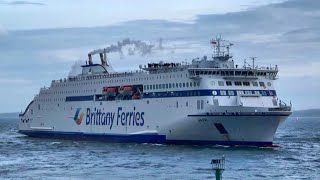 Brittany Ferries  DDay 80 MV Galicia carries Arc de Triomphe flame into Portsmouth [upl. by Hagile982]