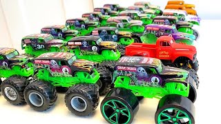 MONSTER JAM  SPIN MASTER  GRAVE DIGGER  STACK amp SMASH CRASH UP  HOT WHEELS MONSTER TRUCKS [upl. by Hanavas]