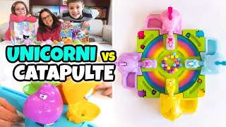 MANGIA IPPO CATAPULTE e UNICORNI Sfida di Giochi in Famiglia GBR [upl. by Eah183]