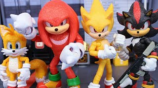 Jakks Pacific Wave 2 Movie Super Sonic And Knuckles Figure Review [upl. by Elfstan]