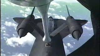 SR71 Inflight Refueling 1989 [upl. by Edaj]