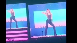 181224 BLACKPINK LISA Solo dance fancam Japan KYOCERA Dome Concert [upl. by Atilemrac]