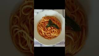 Spaghetti al Pomodoro e Basilico [upl. by Whipple788]