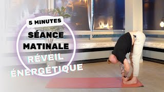 5 Minutes de Yoga pour un Réveil Énergétique  Idéal pour le Matin [upl. by Kopans]