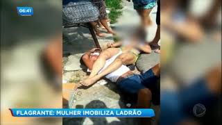 Mulher reage a assalto e imobiliza ladrão [upl. by Ro]