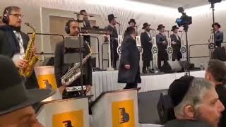 Avrumi Berko 🎹 Lipa Schmeltzer Shmueli Ungar 🎤 Shira Choir [upl. by Nanerb]