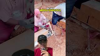 Fabricación de ladrillos manualmente viralvideo noticias tendencias latinoamerica [upl. by Ayadahs860]