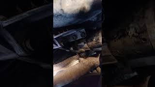 2005 jeep grand cherokee 37l intake manifold removal part 11 [upl. by Celka]