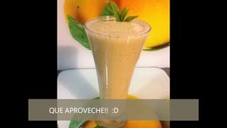 batido de ciruela pera y manzana con yogur griego [upl. by Nanaek55]