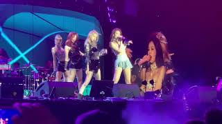 Dont know what to do Blackpink Coachella weekend 2 [upl. by Eiramlehcar]