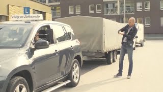 Zo gaat het bij het praktijkexamen auto met aanhangwagen [upl. by Semadar]