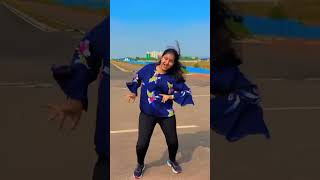 Tinak Tin Tana  dance trending youtubeshorts alkayagnik uditnarayan oldsongs [upl. by Shoemaker]