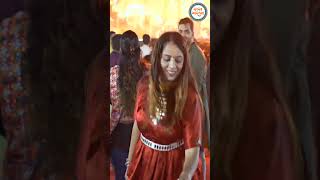 Idhina Vinva Gayti  Aishwarya Majmudar  Garba Shorts Vichudo gujaratisinger garba [upl. by Mariele663]