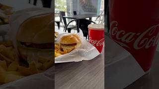 Hardees burger 410 not in taste 🥲🥲 paisa barbad food foodblogger foodie viralshorts burger [upl. by Anotyad]